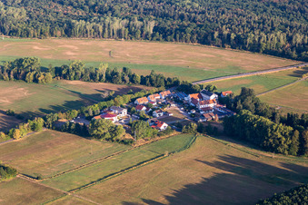 Vue aérienne de Moulin Fuchsmühle à Offenbach an der Queich dans le département Rhénanie-Palatinat, Allemagne