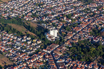 Vue aérienne de Walter Mühle à le quartier Iggelheim in Böhl-Iggelheim dans le département Rhénanie-Palatinat, Allemagne