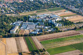 Vue aérienne de Centre agricole BASF à Limburgerhof dans le département Rhénanie-Palatinat, Allemagne