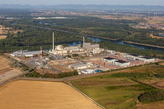TransnetBW GmbH, sous-station à courant continu sur le site de la centrale nucléaire déclassée Philippsburg à Philippsburg dans le département Bade-Wurtemberg, Allemagne depuis l'avion