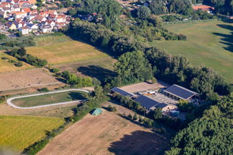 Vue aérienne de Kennelhof à le quartier Sondernheim in Germersheim dans le département Rhénanie-Palatinat, Allemagne