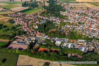 Vue d'oiseau de Hördt dans le département Rhénanie-Palatinat, Allemagne