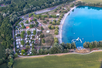 Vue aérienne de Parc aquatique Total Jump à Lauterbourg dans le département Bas Rhin, France