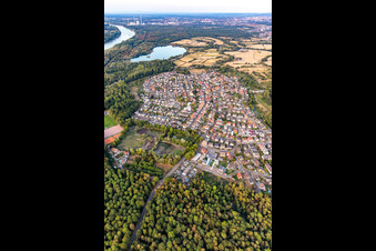 Vue aérienne de Quartier Neuburgweier in Rheinstetten dans le département Bade-Wurtemberg, Allemagne