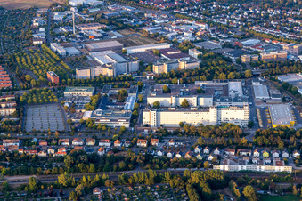 Photographie aérienne de Siemens AG, succursale Karlsruhe à le quartier Knielingen in Karlsruhe dans le département Bade-Wurtemberg, Allemagne