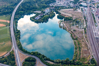 Vue aérienne de Lac Schauffele à Wörth am Rhein dans le département Rhénanie-Palatinat, Allemagne