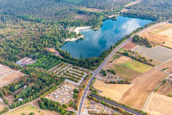 Vue aérienne de Parc de loisirs Heidesee à Forst dans le département Bade-Wurtemberg, Allemagne