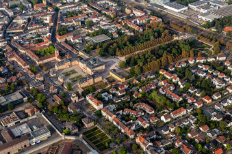 Photographie aérienne de Jardin du palais et palais Bruchsal à Bruchsal dans le département Bade-Wurtemberg, Allemagne