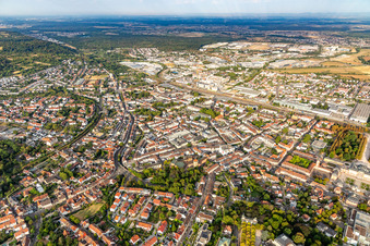 Vue aérienne de Vue de la ville depuis le nord-est à Bruchsal dans le département Bade-Wurtemberg, Allemagne