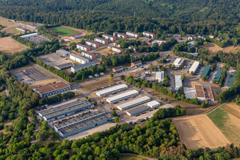 Vue aérienne de Commandement du Service de Police Militaire Bruchsalm Bataillon de Défense NBC 750 "Baden", StOÜbPl Bruchsal à Bruchsal dans le département Bade-Wurtemberg, Allemagne