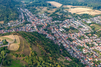 Vue aérienne de Quartier Untergrombach in Bruchsal dans le département Bade-Wurtemberg, Allemagne