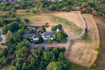Vue aérienne de Chapelle Saint-Michel Untergrombach à le quartier Untergrombach in Bruchsal dans le département Bade-Wurtemberg, Allemagne
