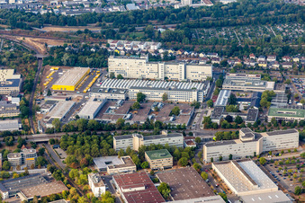 Vue aérienne de Siemens AG, succursale de base de livraison DHL à le quartier Knielingen in Karlsruhe dans le département Bade-Wurtemberg, Allemagne
