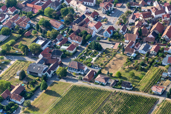 Château Oberotterbach à Oberotterbach dans le département Rhénanie-Palatinat, Allemagne d'en haut