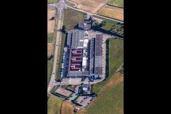 Vue aérienne de Outils Gunther à Soultz-sous-Forêts dans le département Bas Rhin, France