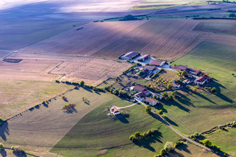 Vue aérienne de Bressoncourt à Thonnance-les-Moulins dans le département Haute Marne, France