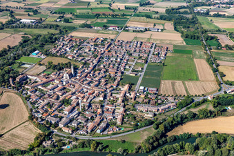 Vue aérienne de Montodine dans le département Cremona, Italie