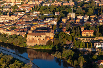 Château de Cassano d'Adda, Villa Gabbioneta à Cassano d’Adda dans le département Lombardie, Italie depuis l'avion