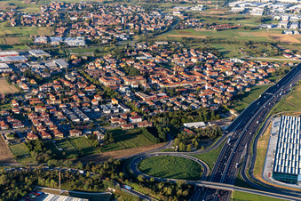 Vue aérienne de Grezzago dans le département Lombardie, Italie