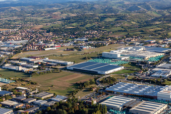 Vue aérienne de Circuit de Formule 1 de Ferrari, Pista di Fiorano, Circuito di Fiorano à Fiorano Modenese dans le département Modena, Italie
