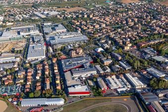 Vue aérienne de Usine Ferrari SPA à Fiorano Modenese dans le département Modena, Italie