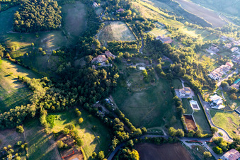 Château de Torricella à Scandiano dans le département Reggio Emilia, Italie d'en haut
