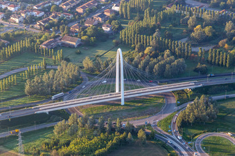 Vue aérienne de Pont Vela di Calatrava SUD à Reggio nell’Emilia dans le département Reggio Emilia, Italie