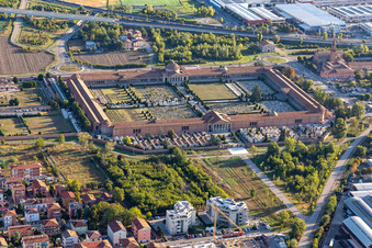 Vue aérienne de Ancien cimetière Cimitero Monumentale di San Cataldo à Modena dans le département Modena, Italie