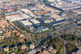 Vue oblique de Ferrari SPA à Maranello dans le département Modena, Italie
