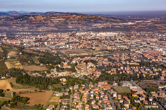 Photographie aérienne de Sassuolo dans le département Modena, Italie