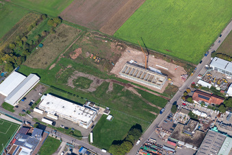 Vue aérienne de Industriestraße, chantier de construction d'une nouvelle halle à Billigheim-Ingenheim dans le département Rhénanie-Palatinat, Allemagne