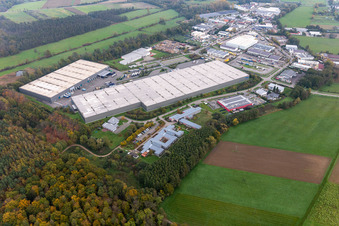 Vue aérienne de Logistique Zufall à le quartier Minderslachen in Kandel dans le département Rhénanie-Palatinat, Allemagne