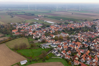 Vue aérienne de Minfeld dans le département Rhénanie-Palatinat, Allemagne