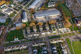 Vue aérienne de Demi-tour du tramway à Egon-Elermann-Allee à le quartier Knielingen in Karlsruhe dans le département Bade-Wurtemberg, Allemagne