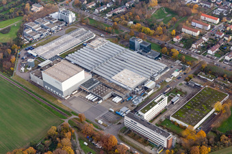 Vue aérienne de L'ORÉAL Production Germany GmbH à le quartier Nordweststadt in Karlsruhe dans le département Bade-Wurtemberg, Allemagne
