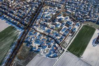 Nouvelle zone de développement K2 en hiver avec de la neige à Kandel dans le département Rhénanie-Palatinat, Allemagne hors des airs