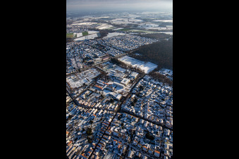 Vue aérienne de IGS -Rülzheim en hiver avec de la neige à Rülzheim dans le département Rhénanie-Palatinat, Allemagne