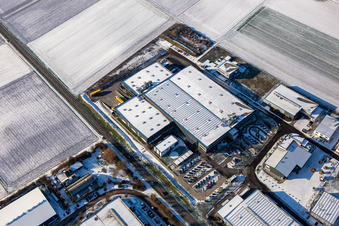 Vue aérienne de Heo en hiver avec de la neige à Herxheim bei Landau dans le département Rhénanie-Palatinat, Allemagne