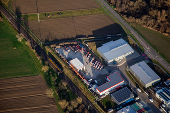 Vue aérienne de Grue et transport Schuch GmbH à Wörth am Rhein dans le département Rhénanie-Palatinat, Allemagne