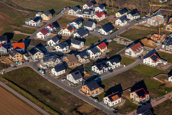 Vue aérienne de Rosenweg dans la nouvelle zone de développement K2 en hiver à Kandel dans le département Rhénanie-Palatinat, Allemagne