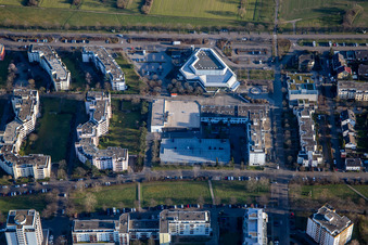 Vue aérienne de Badnerlandhalle à le quartier Neureut in Karlsruhe dans le département Bade-Wurtemberg, Allemagne
