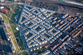 Vue aérienne de Nouveau" Südstadt à le quartier Südstadt in Karlsruhe dans le département Bade-Wurtemberg, Allemagne