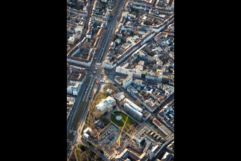 Vue aérienne de Cour fédérale de justice, Kaiserallee x Karlstr à le quartier Innenstadt-West in Karlsruhe dans le département Bade-Wurtemberg, Allemagne