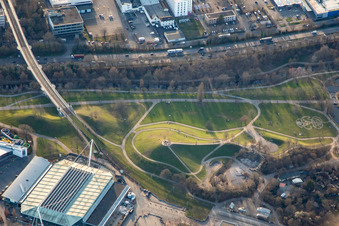 Vue aérienne de Mont Klotz dans le complexe Günther Klotz à le quartier Südweststadt in Karlsruhe dans le département Bade-Wurtemberg, Allemagne
