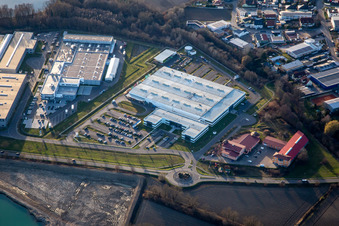 Vue aérienne de Locaux de l'usine Faurecia Interior Systems à Hagenbach dans le département Rhénanie-Palatinat, Allemagne