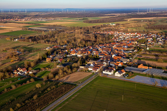 Vue aérienne de De l'ouest à Winden dans le département Rhénanie-Palatinat, Allemagne
