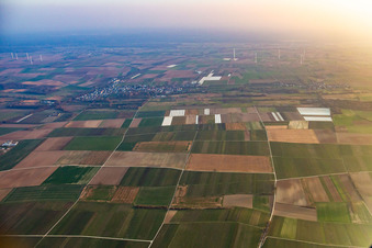 Vue aérienne de Du nord à Winden dans le département Rhénanie-Palatinat, Allemagne