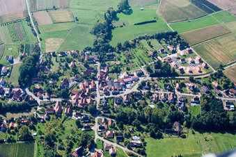 Oberhoffen-lès-Wissembourg dans le département Bas Rhin, France vue d'en haut