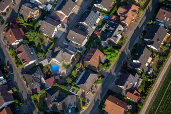 Enregistrement par drone de Anneau Sud depuis l'ouest à Kuhardt dans le département Rhénanie-Palatinat, Allemagne