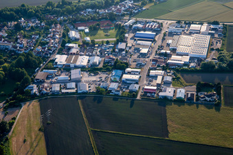 Vue aérienne de Anneau commercial à le quartier Hochstetten in Linkenheim-Hochstetten dans le département Bade-Wurtemberg, Allemagne